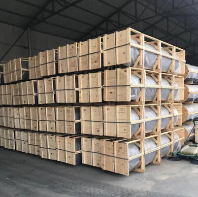 UHP Grade Needle Coke Diameter 600mm 2400mm Length Graphite Electrode in Stock