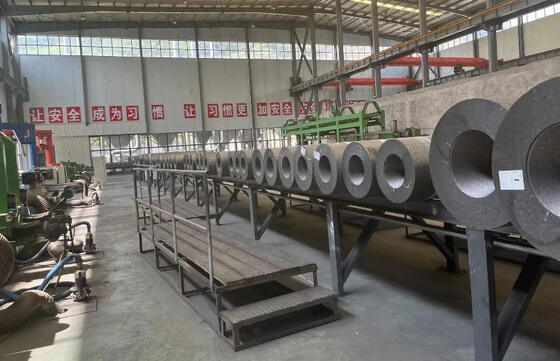 Carbon HP 225mm Graphite Electrode High Power Grade Electric Arc Furnace Electrodes supplier